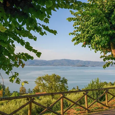 Holiday Borgo Rossini La Cascina カスティリオーネ・デル・ラーゴ